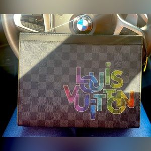 Brand New LOUIS VUITTON POCHETTE VOYAGE DAMIER GRAPHITE CANVAS (specialty item)